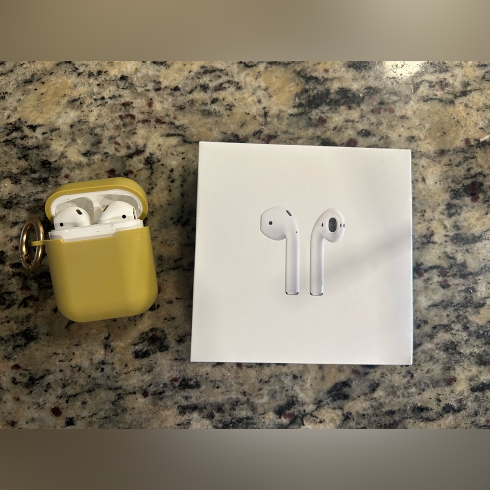 Apple AirPods